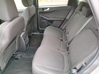 Photo 8 Ford Kuga 2.5 Duratec 180ch Hybrid FlexiFuel Titanium Business Powershift