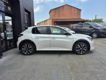 Photo 22 Peugeot 208 II PureTech 130 S&S EAT8 GT Line