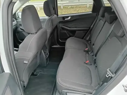 Photo 8 Ford Kuga 2.5 Duratec 180ch Hybrid FlexiFuel Titanium Business Powershift