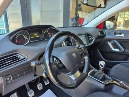 Photo 19 Peugeot 308 II Puretech 110 S&S Style