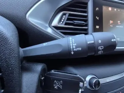 Photo 11 Peugeot 308 II Puretech 110 S&S Style