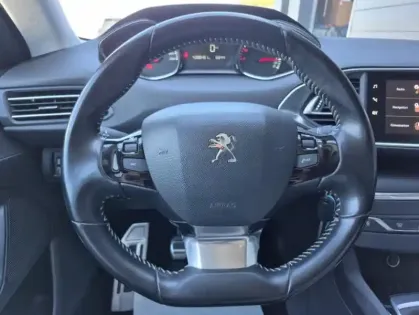 Photo 10 Peugeot 308 II Puretech 110 S&S Style