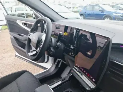Photo 12 Renault Austral E-Tech full hybrid 200 GSR2 Techno esprit Alpine 5p