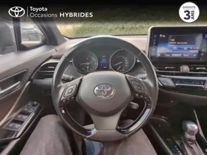 Photo 8 Toyota C-HR  122h Distinctive 2WD E-CVT