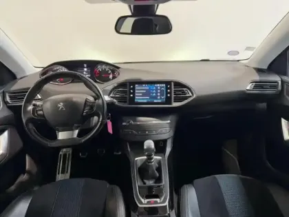 Photo 7 Peugeot 308  1.2 130 Tech Edition Carplay  Gps regulateur
