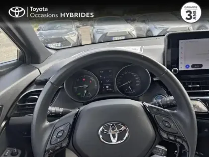 Photo 12 Toyota C-HR  1.8 Hybride 122ch Design Ultimate E-CVT