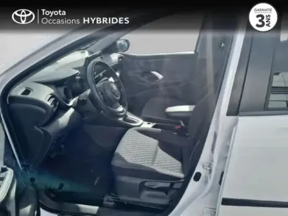 Photo 10 Toyota Yaris  116h Design 5p MY22