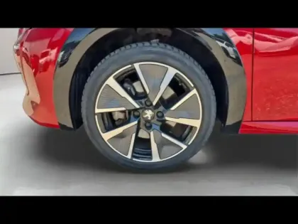 Photo 10 Peugeot 208  e- 136ch GT