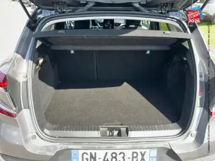 Photo 13 Renault Captur  1.6 E-Tech hybride rechargeable 160ch Techno
