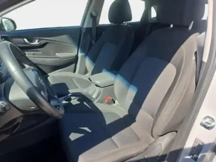 Photo 12 Hyundai Kona  1.0 T-GDi 120ch Hybrid 48V Intuitive