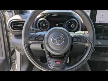 Photo 14 Toyota Yaris  116h GR Sport 5p MY22