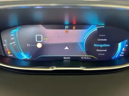 Photo 11 Peugeot 3008  HYBRID 225ch Roadtrip e-EAT8