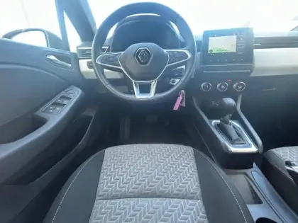 Photo 13 Renault Clio  1.6 E-Tech 140ch Limited -21