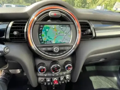 Photo 12 Mini Mini  Cooper 136ch  Edition Greenwich BVA7