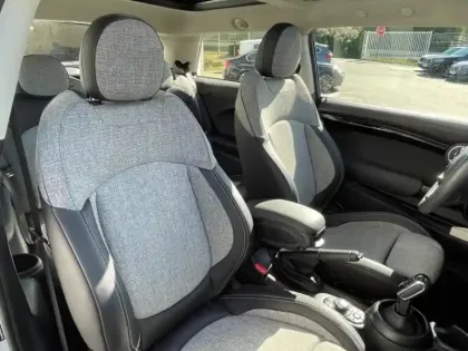 Photo 11 Mini Mini  Cooper 136ch  Edition Greenwich BVA7