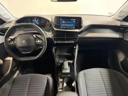 Photo 8 Peugeot 208  e- 136ch Style