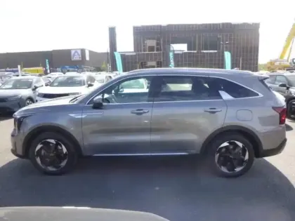 Photo 7 Kia Sorento  1.6 T-GDi 253ch PHEV Premium 4x4 7 places