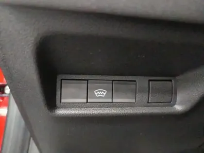 Photo 12 Alfa Romeo Junior  1.2 Ibrida 145ch Premium e-DCT6 Q4