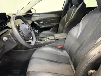 Photo 8 Peugeot 308  1.2 130 Allure GPS Carplay