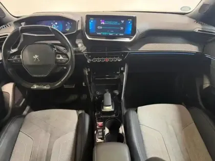 Photo 7 Peugeot 2008  e- 136ch GT