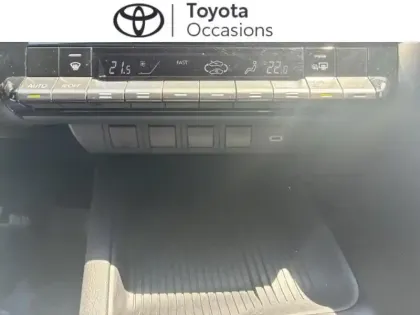 Photo 9 Toyota C-HR  1.8 Hybride 140ch Dynamic NG23