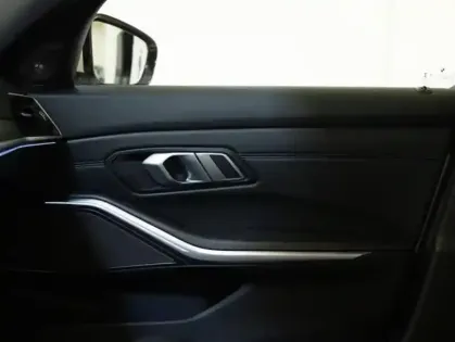 Photo 12 BMW Serie 3 Série 3 Touring 330eA 292ch Edition Sport