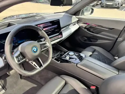 Photo 24 BMW Serie 5 Série 5 Touring 530e 299ch M Sport