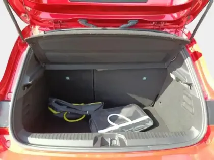 Photo 8 Renault Clio  1.6 E-Tech 145ch full hybrid Techno