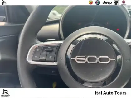 Photo 12 Fiat 600  1.2 Hybrid/Hybride 100ch DCT6/Origine Fr./GARANTIE 1 AN