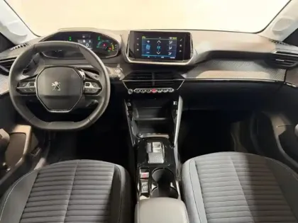 Photo 7 Peugeot 208  e- 136ch Style