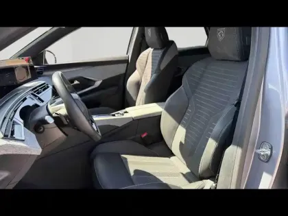 Photo 10 Peugeot 3008  1.2 Hybrid 136ch GT e-DCS6