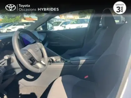 Photo 10 Toyota C-HR  1.8 Hybride 140ch Design MY25