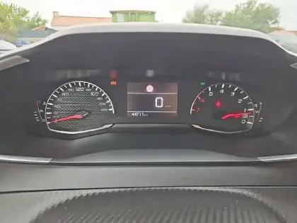 Photo 9 Peugeot 208  PureTech 100 S&S BVM6