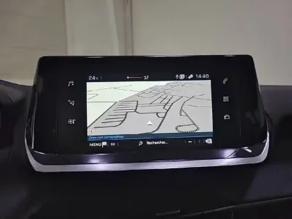 Photo 39 Peugeot 208  PureTech 100 S&S BVM6
