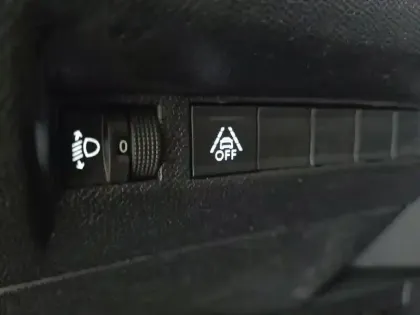Photo 49 Peugeot 208  PureTech 100 S&S BVM6
