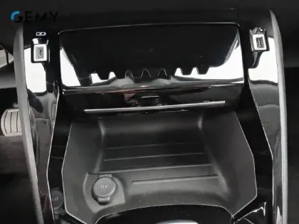 Photo 19 Peugeot 2008  PureTech 130 S&S EAT8