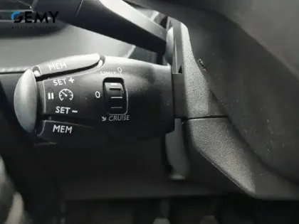 Photo 14 Peugeot 208  BLUEHDI 100 S&S BVM6