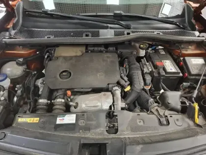Photo 34 Peugeot 2008  BlueHDi 110 S&S BVM6
