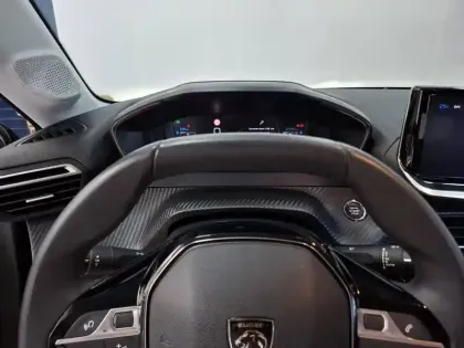 Photo 22 Peugeot 208  PureTech 100 S&S BVM6