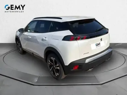 Photo 6 Peugeot 2008  PureTech 130 S&S EAT8