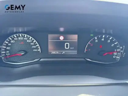Photo 12 Peugeot 2008  PureTech 100 S&S BVM6