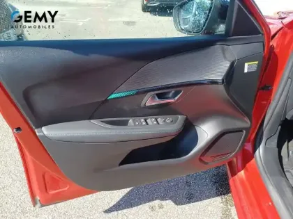 Photo 11 Peugeot 208  PureTech 100 S&S BVM6