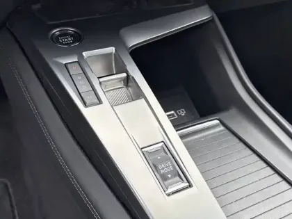 Photo 13 Peugeot 308  SW BlueHDi 130ch S&S EAT8