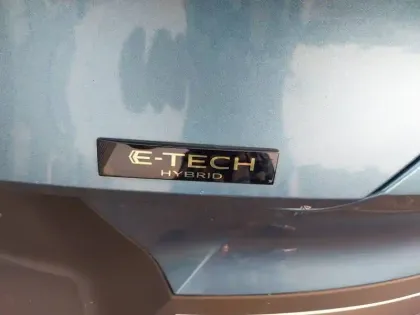 Photo 19 Renault Symbioz  E-Tech full hybrid 145