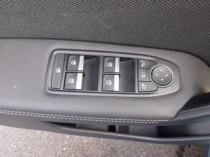 Photo 25 Renault Symbioz  E-Tech full hybrid 145