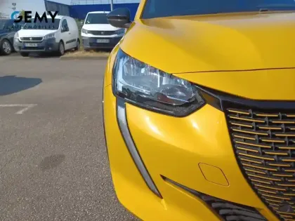 Photo 22 Peugeot 208  Electrique 50 kWh 136ch