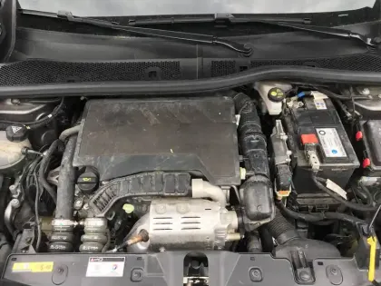 Photo 49 Peugeot 2008  PureTech 130 S&S BVM6