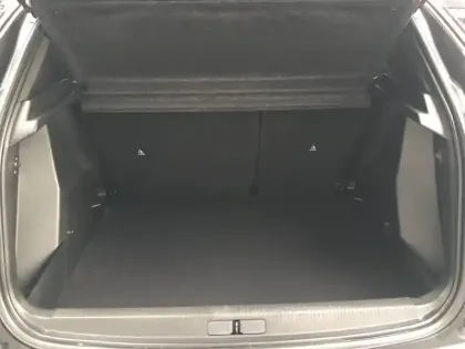 Photo 33 Peugeot 2008  PureTech 130 S&S BVM6