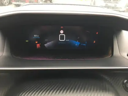 Photo 40 Peugeot 2008  PureTech 130 S&S BVM6