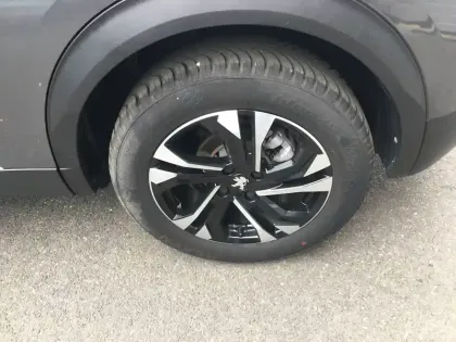 Photo 47 Peugeot 2008  PureTech 130 S&S BVM6